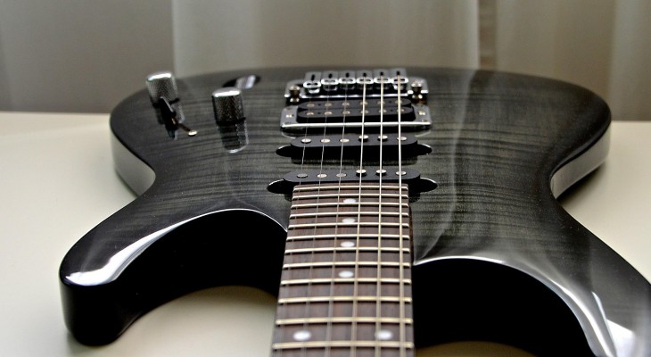 guitar-2623783_1920