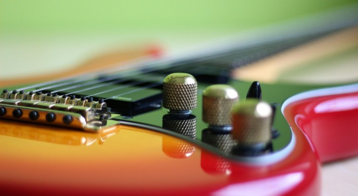 guitar-2782039_1920